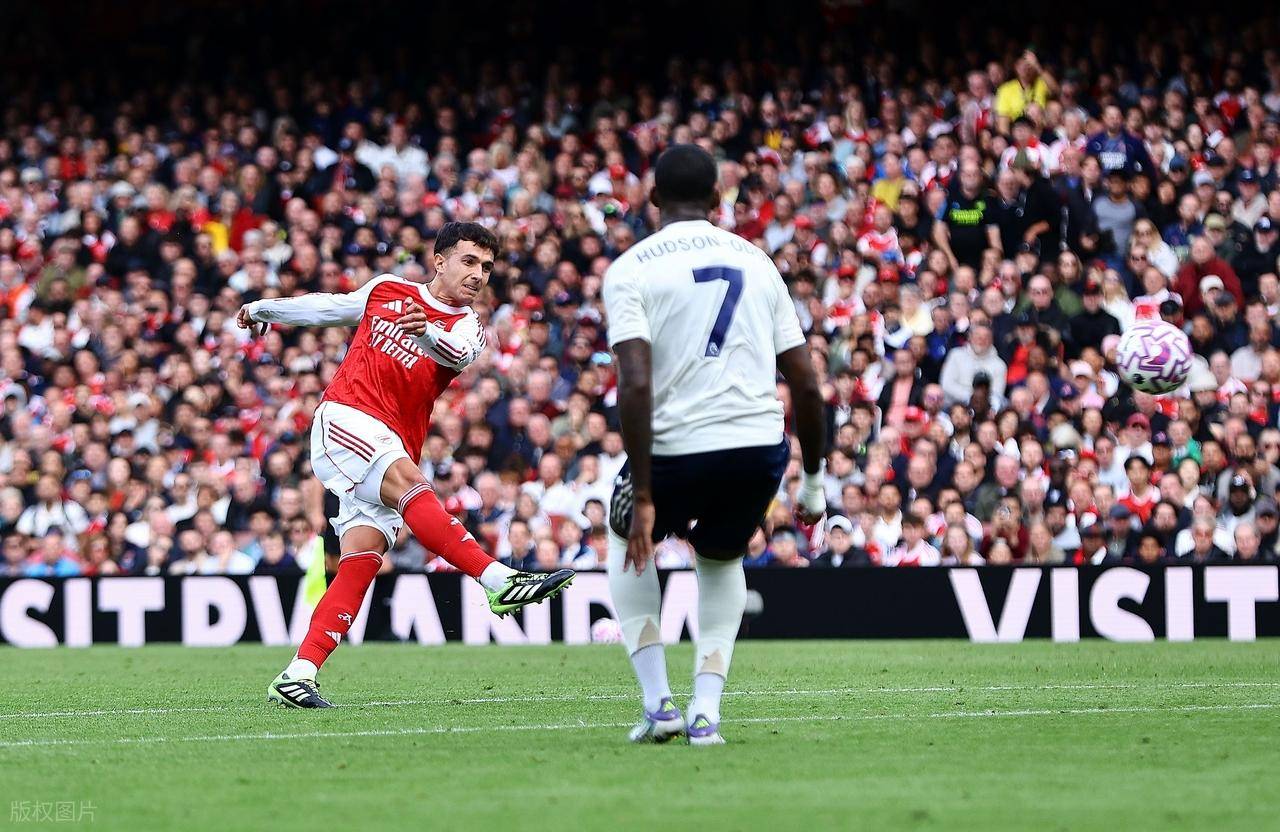 阿森纳苏维门迪在西班牙队的不可替代,他的对抗和长传改变比赛!