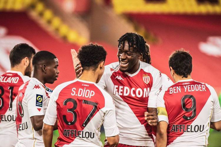 欧冠生死局!摩纳哥主场死磕热刺,小组出线名额争夺白热化