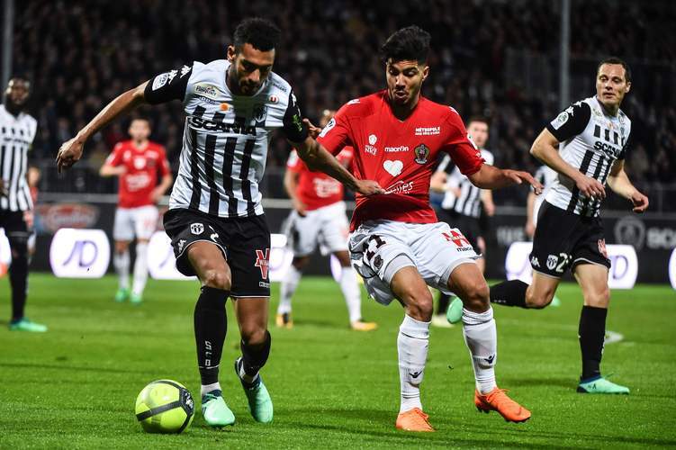 德甲欧战资格卡位战!勒沃库森主场迎战弗赖堡,药厂能否领跑中游?