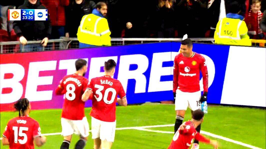 卡塞米罗获拉爵起立鼓掌致敬!曼联中场新战术揭秘,阿莫林仍必须买后腰