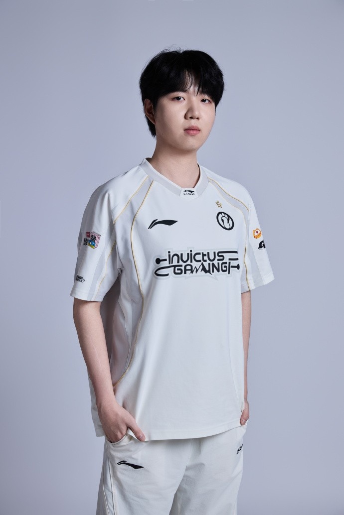 官方发布2026IG定妆照：極往开来，聚火成炬，破阵踏征途！