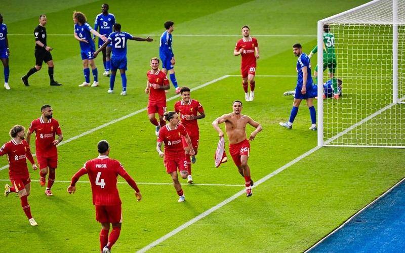 狼队2比1利物浦非偶然八轮冲刺谁更少犯错